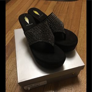 ✨FINAL PRICE DROP✨New Volatile Majestic Sandals